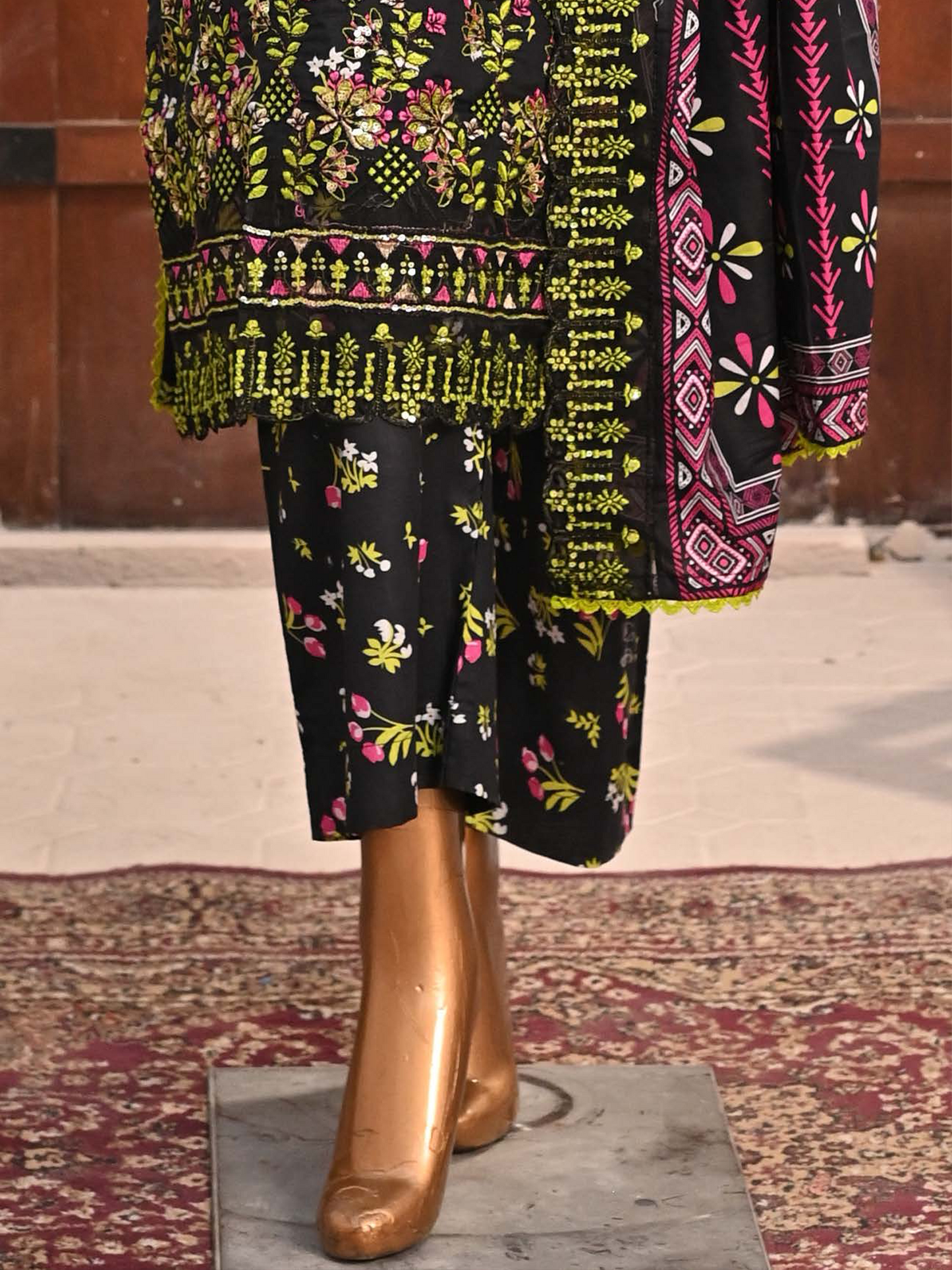 Bin Saeed Lawn 3pc Midnight Floral